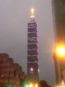 台湾駐在中に撮影した台北101の夜景です。